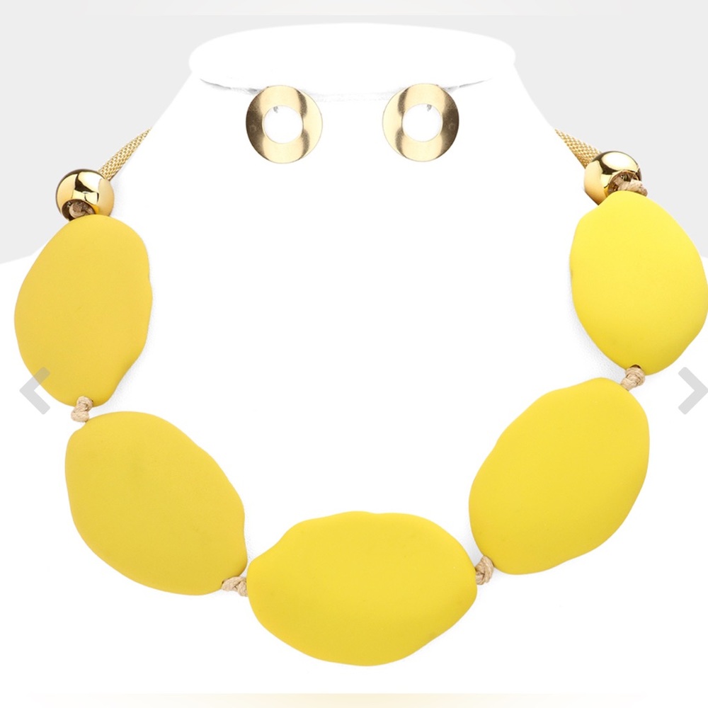 Yellow Colored Oval Collar Necklace